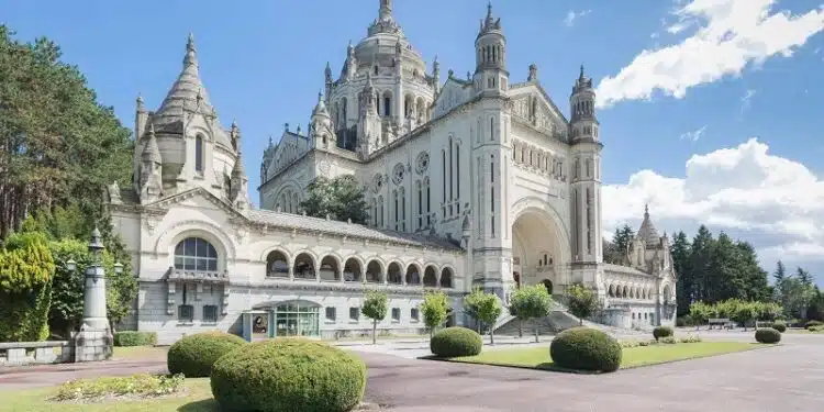 Trouvez facilement un garde meuble près de Lisieux pour stocker vos affaires