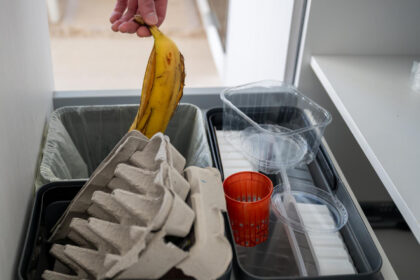 Faciliter le tri sélectif grâce à une poubelle encastrable dans la cuisine