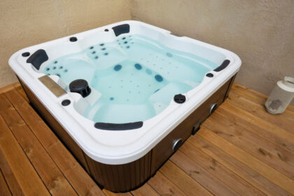 Installer un jacuzzi chez soi : les avantages sur le bien-être et la santé