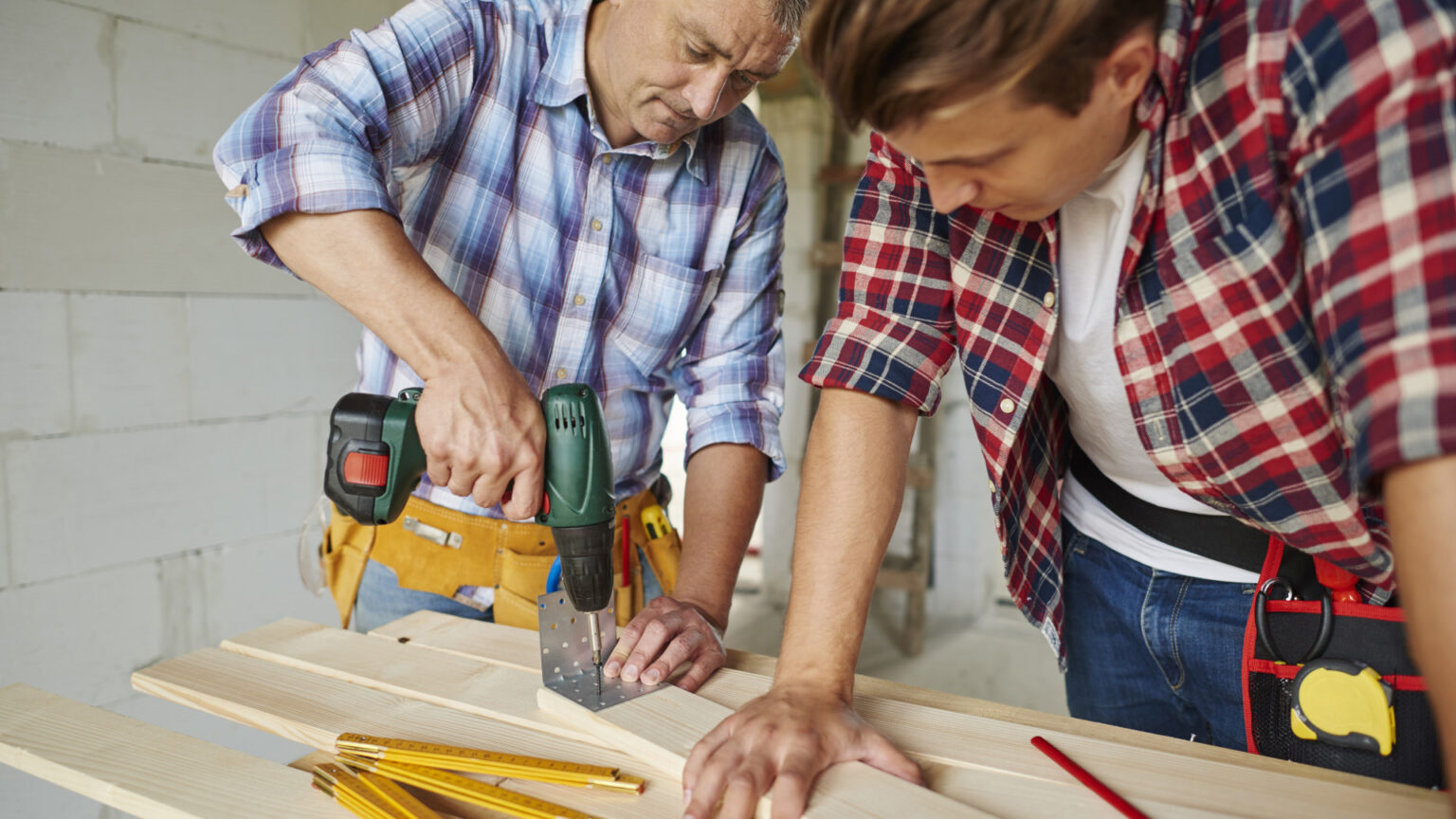 Le soutien des voisins pour réussir son bricolage à domicile