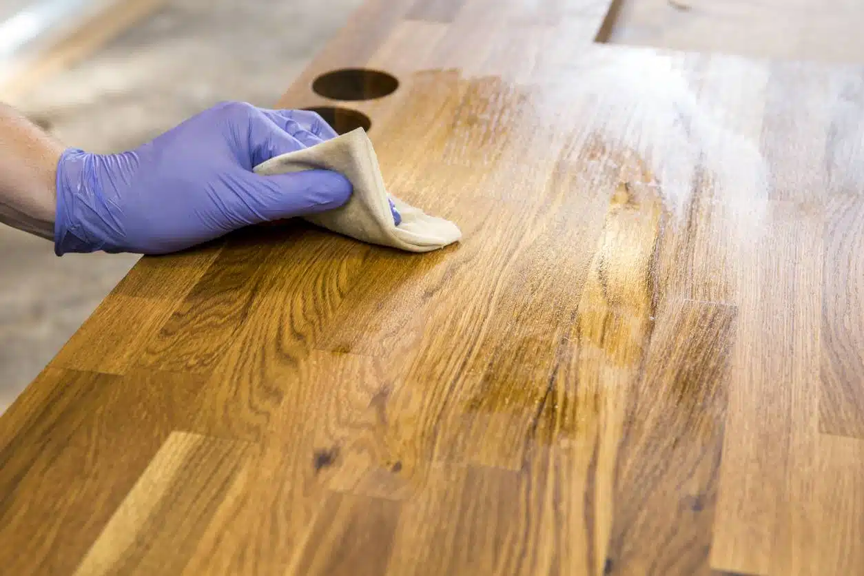 entretien meubles en bois, produits nettoyage bois