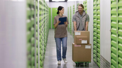 Pourquoi louer un box de stockage peut vous simplifier la vie ?