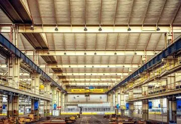 Pourquoi opter pour un bâtiment industriel à ossatures métalliques ?