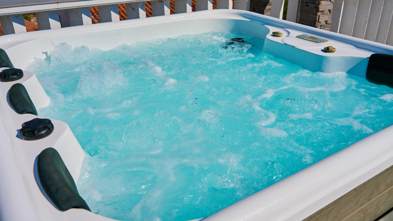 Sécuriser son spa : rôle clé de la couverture rigide