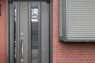 Volets roulants en rénovation : matériaux, motorisation et ce qu'il faut vraiment savoir